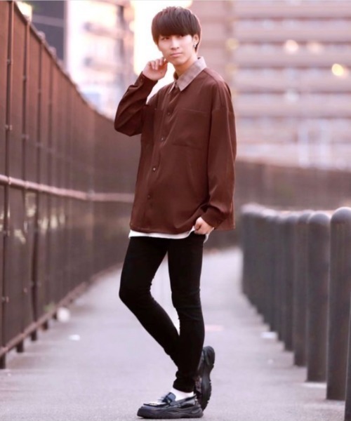 MinoriTY(マイノリティ)の「【MinoriTY × ファッションインフルエンサー こーせ】切替クレリックシャツジャケット(ブルゾン・メンズ・ブラウン系その他/ブラウン系その他2・M/L)」の3枚目の写真