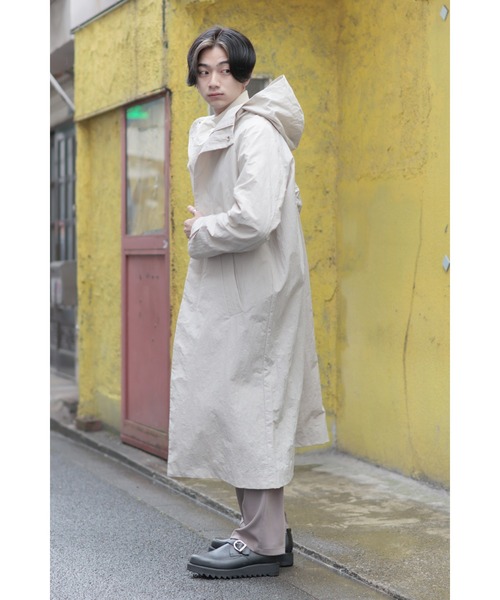 CREARE -LINO-（クレアーレリノ）の「オーバーサイズ フード付きロングコート（モッズコート・メンズ・ブラック/オフホワイト/カーキ・M/L）」の5枚目の写真