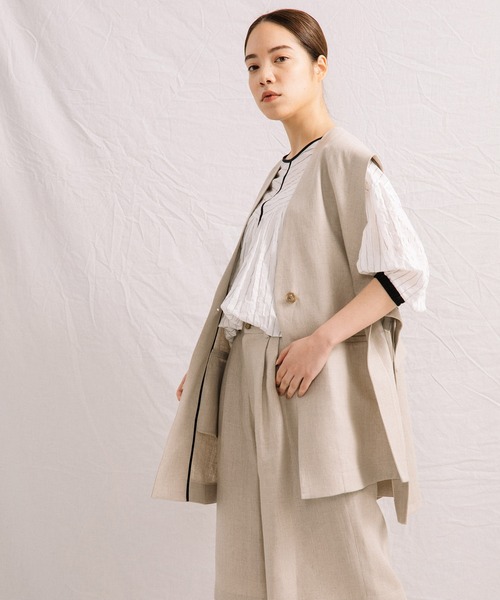 Liyoca（リヨカ）の「【Liyoca】シャーリングストライプシアーブラウス-ウォッシャブル-（シャツ/ブラウス・レディース・ベージュ/オフホワイト・FREE）」の5枚目の写真