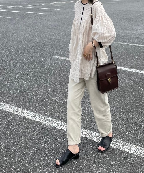 Liyoca（リヨカ）の「【Liyoca】シャーリングストライプシアーブラウス-ウォッシャブル-（シャツ/ブラウス・レディース・ベージュ/オフホワイト・FREE）」の12枚目の写真