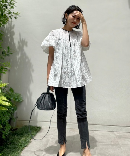 Liyoca（リヨカ）の「【Liyoca】シャーリングストライプシアーブラウス-ウォッシャブル-（シャツ/ブラウス・レディース・ベージュ/オフホワイト・FREE）」の21枚目の写真