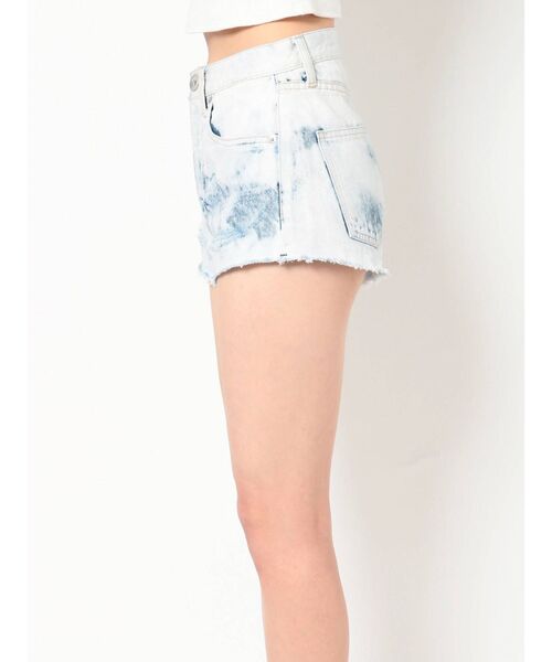 GYDA（ジェイダ）の「J/W Tiedyeデニムショーパン（デニムパンツ・レディース・アイボリー/ライトブルー・SMALL/MEDIUM）」の5枚目の写真