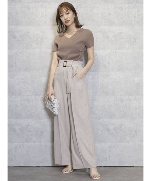 dazzlin（ダズリン）の「ハイウエストタックワイドパンツ（その他パンツ・レディース・ブラウン/オフホワイト/アイボリー・SMALL/MEDIUM）」の17枚目の写真