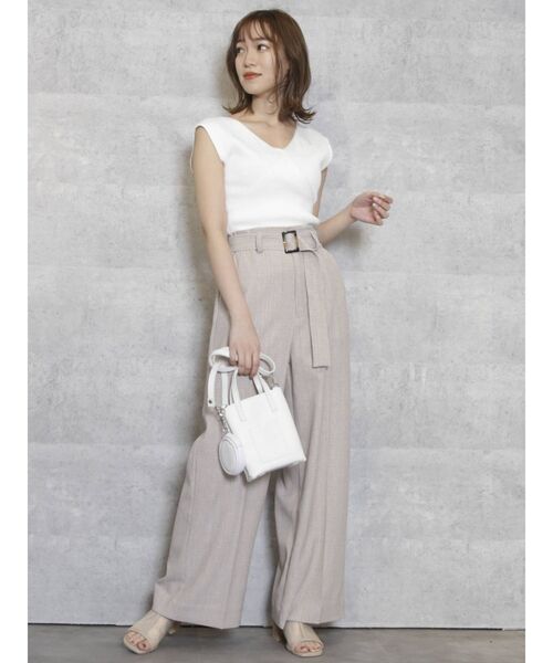 dazzlin（ダズリン）の「ハイウエストタックワイドパンツ（その他パンツ・レディース・ブラウン/オフホワイト/アイボリー・SMALL/MEDIUM）」の20枚目の写真