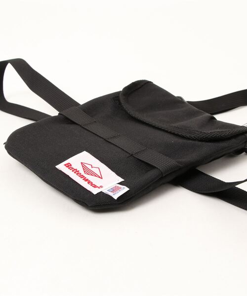 Battenwear（バテンウエア）の「【Battenwear/バテンウェア】米国製ショルダーポーチ/TRAVEL POUCH V2（ショルダーバッグ・メンズ・ブラック/ベージュ/パープル/オレンジ/ウッドランド・ONE SIZE）」の7枚目の写真
