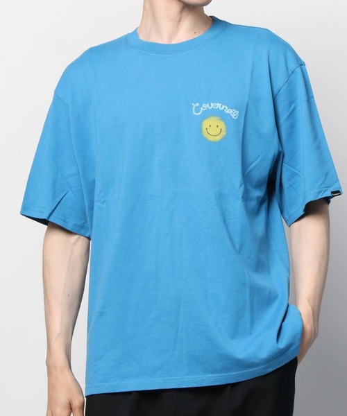 COVERNAT(カバーナット)の「【COVERNAT】SMILE LOGO S/S TEE / カバーナット ワンポイント スマイル ロゴ Tシャツ(Tシャツ/カットソー・メンズ・ホワイト/ブルー/ピンク・SMALL/MEDIUM/LARGE/X-LARGE)」の3枚目の写真
