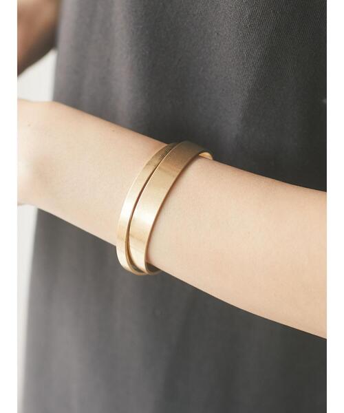CRAFT STANDARD BOUTIQUE(クラフトスタンダードブティック)の「シンプルメタル2連バングル *(ブレスレット・レディース・シルバー/ゴールド・FREE)」の6枚目の写真