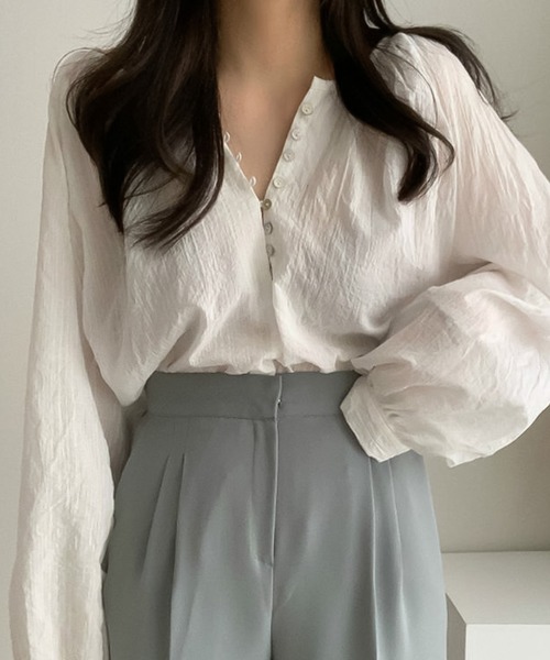 Girly Doll(ガーリードール)の「ボタンデザインエアリーブラウス(シャツ/ブラウス・レディース・ホワイト/ブラック/ブルー/グレー/ピンク・FREE)」の13枚目の写真