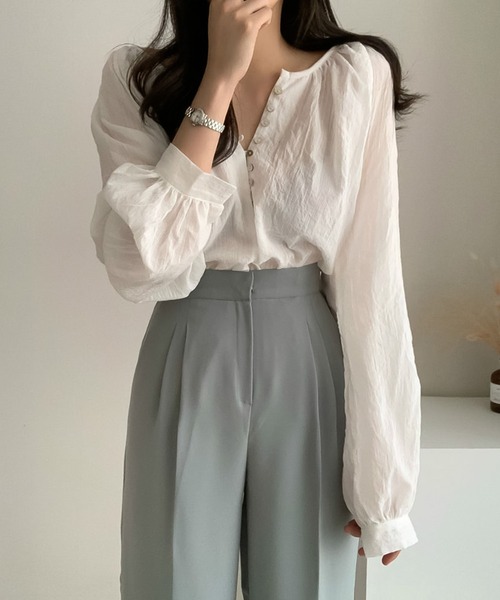 Girly Doll(ガーリードール)の「ボタンデザインエアリーブラウス(シャツ/ブラウス・レディース・ホワイト/ブラック/ブルー/グレー/ピンク・FREE)」の9枚目の写真