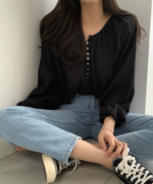 Girly Doll(ガーリードール)の「ボタンデザインエアリーブラウス(シャツ/ブラウス・レディース・ホワイト/ブラック/ブルー/グレー/ピンク・FREE)」の17枚目の写真