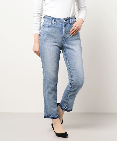 OUVRAGE CLASSE（ウヴラージュクラス）の「【YANUK/ヤヌーク】　ANNETTE　Really Light ストレート（デニムパンツ・レディース・ブルー・MEDIUM/SMALL）」の6枚目の写真