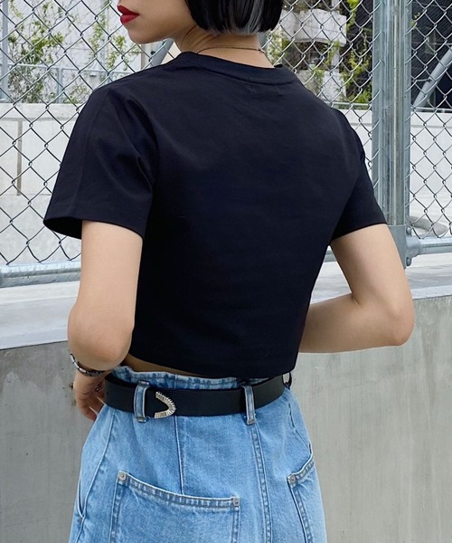 PAGEBOY（ページボーイ）の「WEB限定アイテム / ショートTシャツ（Tシャツ/カットソー・レディース・ブラック/レッド/オフホワイト/ブルー/ゼブラ/ネイビー/グリーン・FREE）」の3枚目の写真