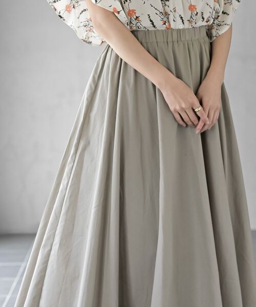 rps（アールピーエス）の「コットンマキシフレアースカート（スカート・レディース・ブラック/パープル/ブラウン/グリーン/ブルー/ネイビー/イエロー系その他/ライトカーキ/チャコールグレー/ピンク系その他/ダークブラウン/ラベンダー/イエロー/ライトグレー/マスタード/カーキ・M/フリー）」の20枚目の写真