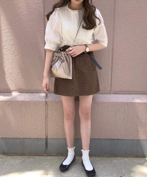 Mysa&Liina（ミーサリーナ）の「レース切替ピンタックブラウス（シャツ/ブラウス・レディース・カーキ/ブルー/ラベンダー/キナリ・M/L）」の13枚目の写真