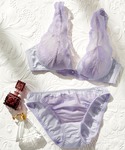 Lingerie by GeeRA(ランジェリーバイジーラ)の「アンダーウェア(ブラ&ショーツ)」