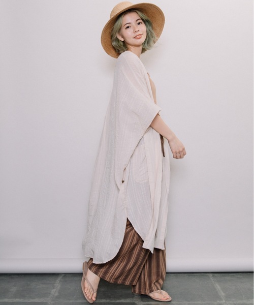 refinedworks（リファインドワークス）の「ドビー前開きカフタンOP（カーディガン/ボレロ・レディース・チャコールグレー/ベージュ・FREE）」の7枚目の写真