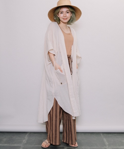 refinedworks（リファインドワークス）の「ドビー前開きカフタンOP（カーディガン/ボレロ・レディース・チャコールグレー/ベージュ・FREE）」の8枚目の写真