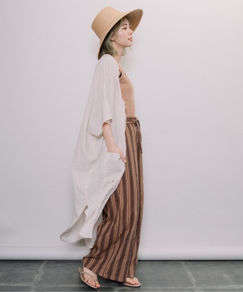 refinedworks（リファインドワークス）の「ドビー前開きカフタンOP（カーディガン/ボレロ・レディース・チャコールグレー/ベージュ・FREE）」の9枚目の写真