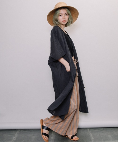 refinedworks（リファインドワークス）の「ドビー前開きカフタンOP（カーディガン/ボレロ・レディース・チャコールグレー/ベージュ・FREE）」の13枚目の写真