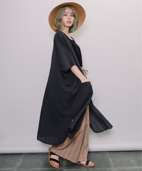 refinedworks（リファインドワークス）の「ドビー前開きカフタンOP（カーディガン/ボレロ・レディース・チャコールグレー/ベージュ・FREE）」の14枚目の写真