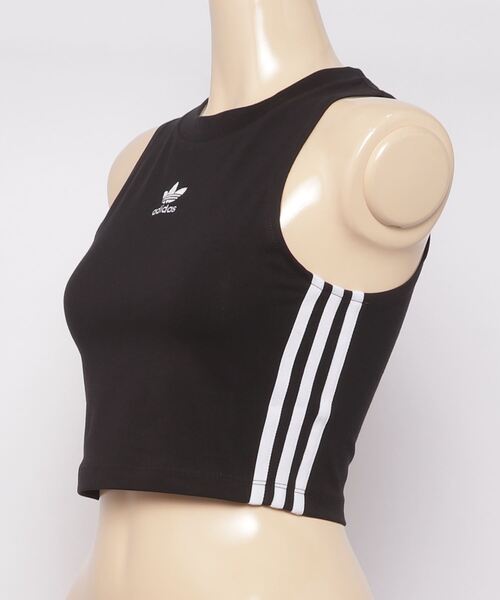 adidas（アディダス）の「アディカラー クラシックス クロップド