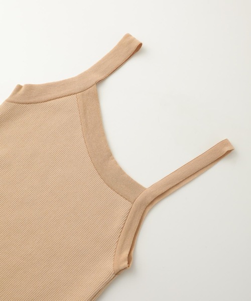 TheOpen Product（ザオープンプロダクト）の「THE OPEN PRODUCT ASYMMETRIC KNIT SLEEVELESS 2 GTO212KT001（ニット/セーター・レディース・ベージュ・1）」の9枚目の写真