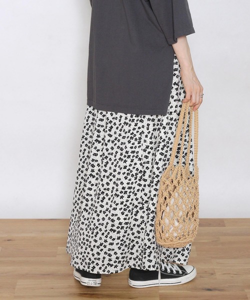 Crisp yours(クリスプユアーズ)の「【WEB限定】フロートフレアスカート(スカート・レディース・ホワイト/ブラック・FREE)」の18枚目の写真