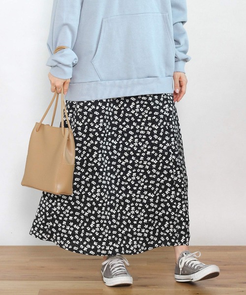 Crisp yours(クリスプユアーズ)の「【WEB限定】フロートフレアスカート(スカート・レディース・ホワイト/ブラック・FREE)」の22枚目の写真