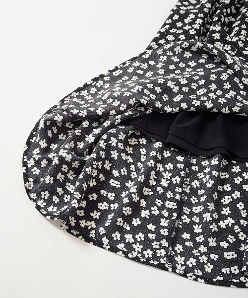 Crisp yours(クリスプユアーズ)の「【WEB限定】フロートフレアスカート(スカート・レディース・ホワイト/ブラック・FREE)」の7枚目の写真