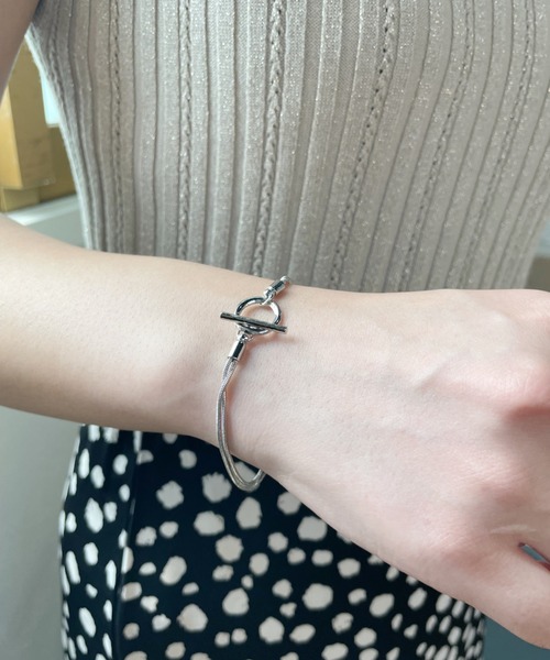 iso（イソ）の「レイヤードスネークチェーンブレスレット（ブレスレット・レディース・シルバー/ゴールド・FREE）」の13枚目の写真