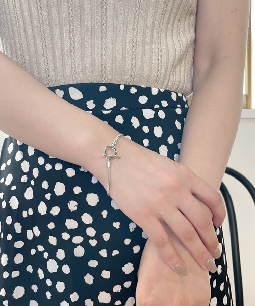 iso（イソ）の「レイヤードスネークチェーンブレスレット（ブレスレット・レディース・シルバー/ゴールド・FREE）」の12枚目の写真