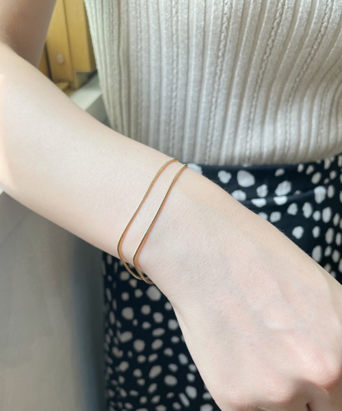 iso（イソ）の「レイヤードスネークチェーンブレスレット（ブレスレット・レディース・シルバー/ゴールド・FREE）」の4枚目の写真