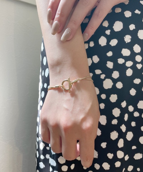 iso（イソ）の「レイヤードスネークチェーンブレスレット（ブレスレット・レディース・シルバー/ゴールド・FREE）」の11枚目の写真