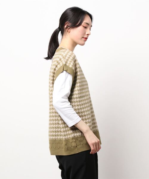 RETRO GIRL（レトロガール）の「柄ジャガードニットベスト（ベスト・レディース・ブラック/オレンジ/グリーン・FREE）」の15枚目の写真