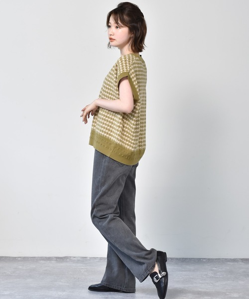 RETRO GIRL（レトロガール）の「柄ジャガードニットベスト（ベスト・レディース・ブラック/オレンジ/グリーン・FREE）」の4枚目の写真