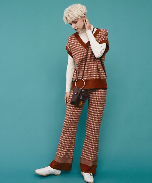 RETRO GIRL（レトロガール）の「柄ジャガードニットベスト（ベスト・レディース・ブラック/オレンジ/グリーン・FREE）」の12枚目の写真