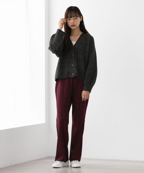 FEELING MADE（フィーリングメイド）の「FEELING MADE ソフトニット Vネック カーディガン（カーディガン/ボレロ・レディース・ダークグレー/ベージュ/ブラウン・FREE）」の8枚目の写真