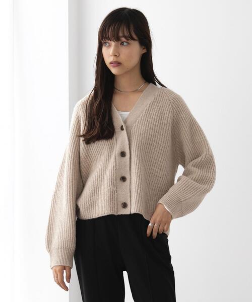 FEELING MADE（フィーリングメイド）の「FEELING MADE ソフトニット Vネック カーディガン（カーディガン/ボレロ・レディース・ダークグレー/ベージュ/ブラウン・FREE）」の9枚目の写真
