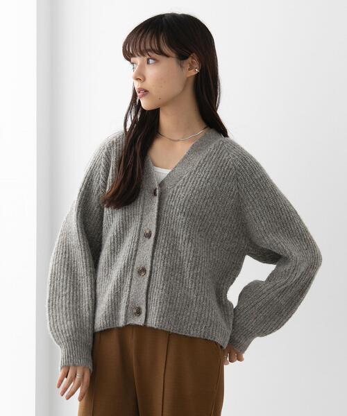 FEELING MADE（フィーリングメイド）の「FEELING MADE ソフトニット Vネック カーディガン（カーディガン/ボレロ・レディース・ダークグレー/ベージュ/ブラウン・FREE）」の10枚目の写真