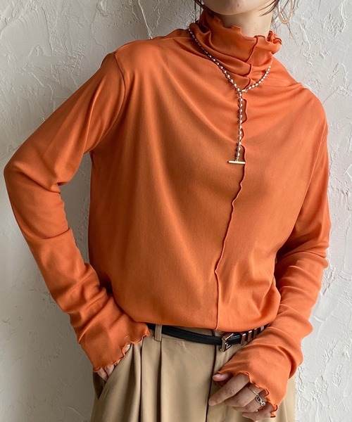 She's Closet(シーズクローゼット)の「前後2wayメロウフリルハイネック長袖シアートップス(Tシャツ/カットソー・レディース・ブラック/アイボリー/ブルーグレー/モカ/オフホワイト/オレンジ/マスタード/ブラウン/パープル/オレンジ系その他・FREE)」の9枚目の写真