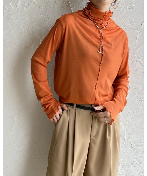 She's Closet(シーズクローゼット)の「前後2wayメロウフリルハイネック長袖シアートップス(Tシャツ/カットソー・レディース・ブラック/アイボリー/ブルーグレー/モカ/オフホワイト/オレンジ/マスタード/ブラウン/パープル/オレンジ系その他・FREE)」の14枚目の写真