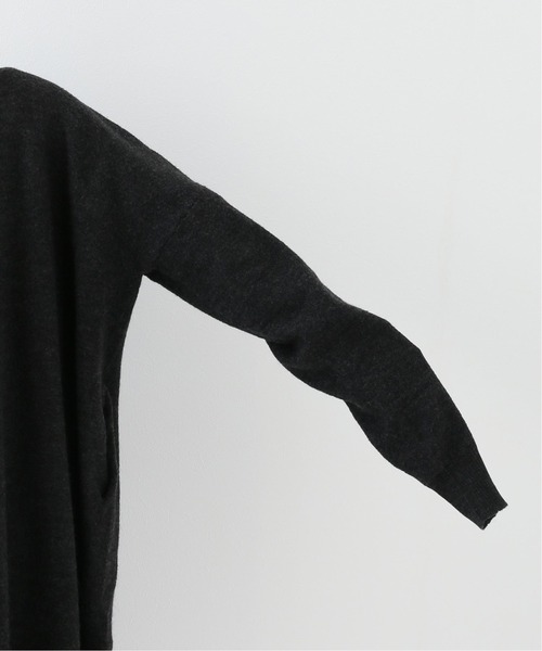 JOURNAL STANDARD LUXE（ジャーナルスタンダード　ラックス）の「メリノボイル Vネックカーディガン（カーディガン/ボレロ・レディース・チャコールグレー/ライトグレー/レッド/キャメル・FREE）」の10枚目の写真