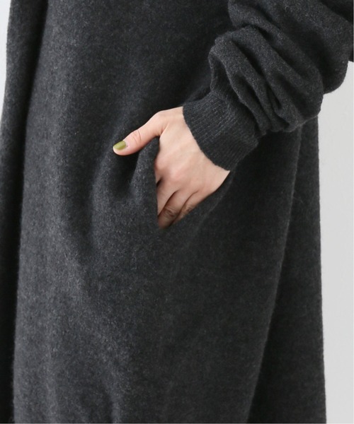 JOURNAL STANDARD LUXE（ジャーナルスタンダード　ラックス）の「メリノボイル Vネックカーディガン（カーディガン/ボレロ・レディース・チャコールグレー/ライトグレー/レッド/キャメル・FREE）」の12枚目の写真