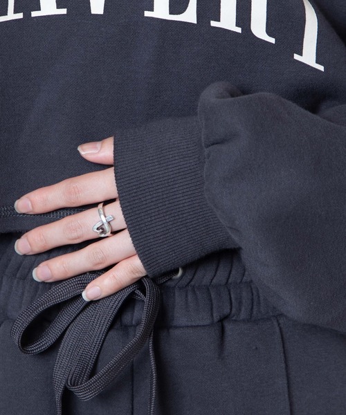 DuKKah（デュカ）の「Dukkah/ボリュームスリーブショートスウェット（スウェット・レディース・杢グレー/スミクロ/オートミール/ホワイト/グリーン/ブラック系その他・X-SMALL）」の17枚目の写真