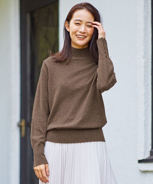 J.PRESS Ladies(J.プレス レディス)の「【洗える】AIR WOOL ハイネック ニット(ニット/セーター・レディース・ダルブルー系/パープル系/ベージュ系/グレー系/ダークブラウン系/ブラック系・SMALL)」の3枚目の写真