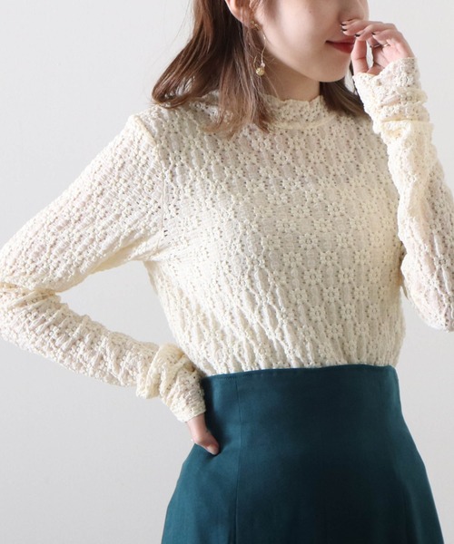 Cheek(チーク)の「レースハイネックTOPS(Tシャツ/カットソー・レディース・アイボリー/オフホワイト/ブラック・MEDIUM)」の2枚目の写真