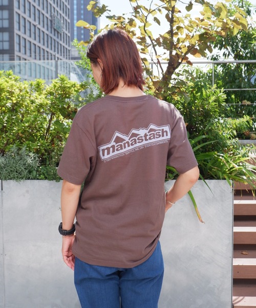 MANASTASH（マナスタッシュ）の「MANASTASH/マナスタッシュ W's BACK LOGO TEE ウィメンズ　バックロゴTシャツ（Tシャツ/カットソー・レディース・ホワイト/チャコールグレー/ラベンダー/スモークピンク・MEDIUM）」の3枚目の写真