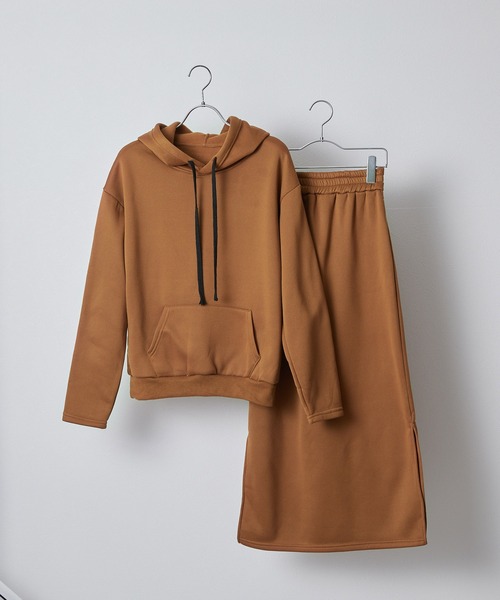 ECRIRE（エクリール）の「スウェットセットアップ（セットアップ・レディース・オレンジ/ライトグレー/ブラック/グレー・M）」の4枚目の写真