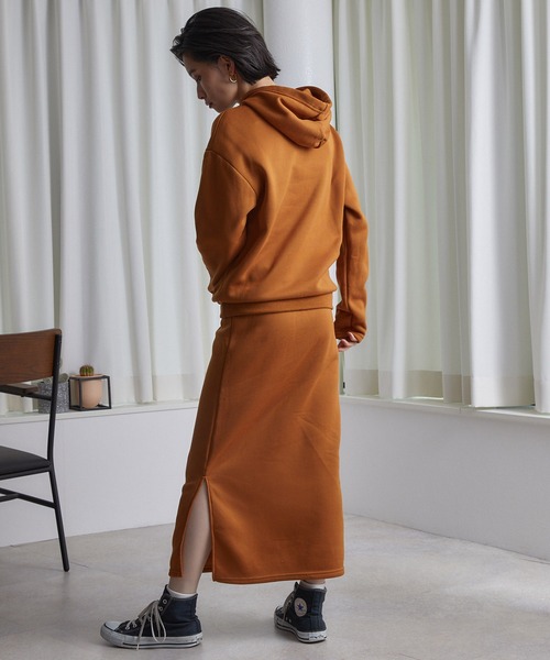 ECRIRE（エクリール）の「スウェットセットアップ（セットアップ・レディース・オレンジ/ライトグレー/ブラック/グレー・M）」の8枚目の写真