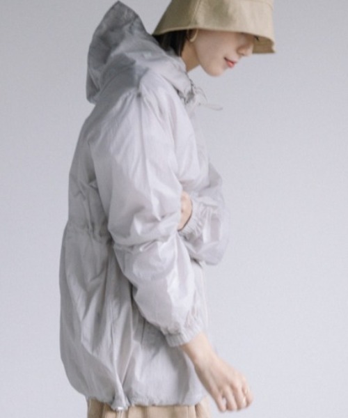 Chaco closet(チャコ クローゼット)の「軽量ナイロンジップアップパーカー ポーチ付き(マウンテンパーカー・レディース・ブラック/グレー/イエロー・FREE)」の8枚目の写真